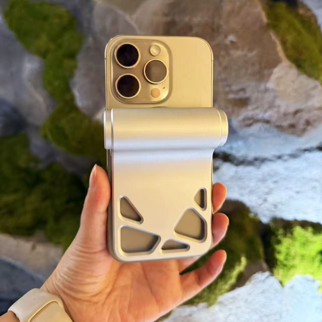 MANTA Ultra Slim PowerBank | 5000mAh | MagSafe Wirless Charge | Short Cable Included