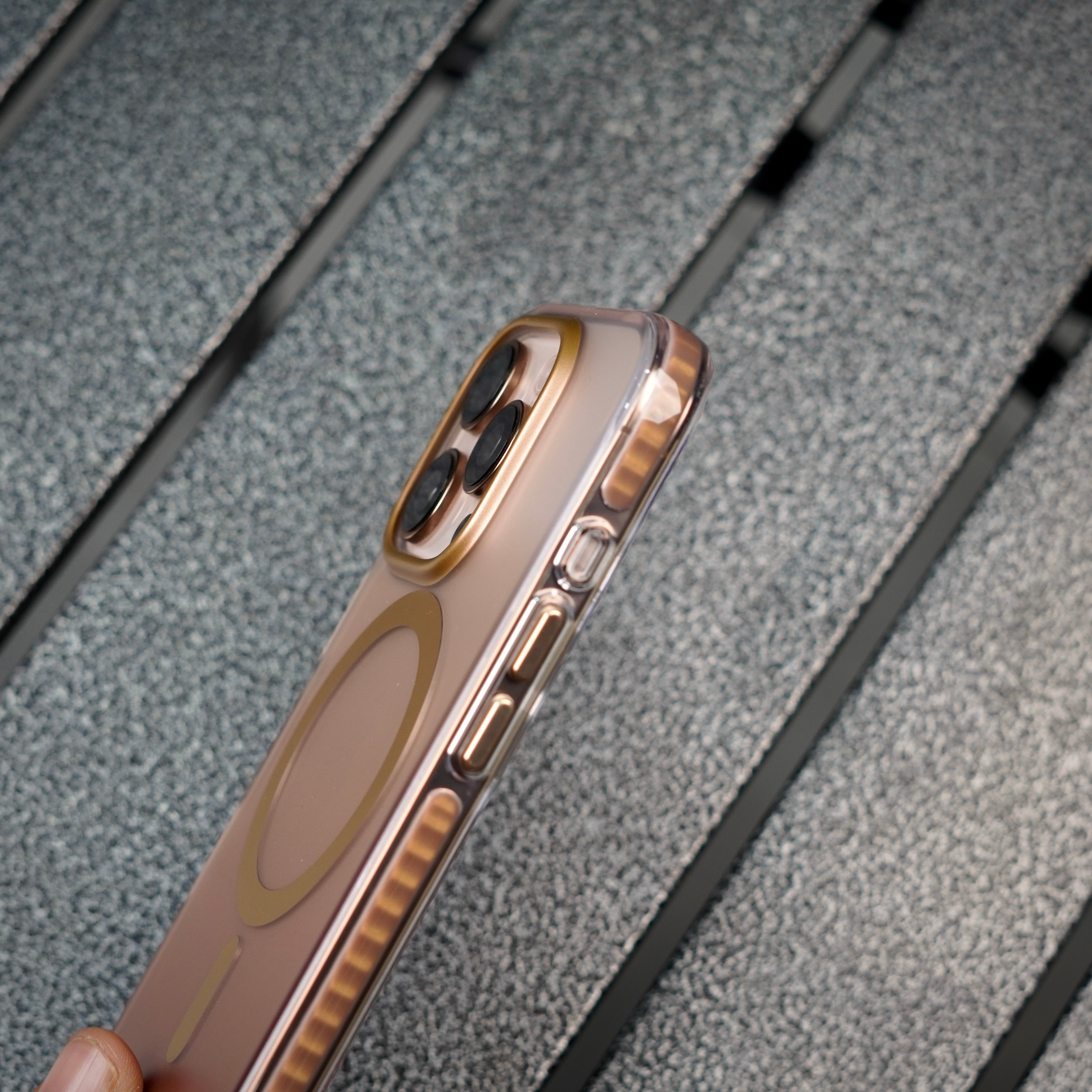 Frosted Fade Case | with MagSafe | Semi Transaparent Fade Case