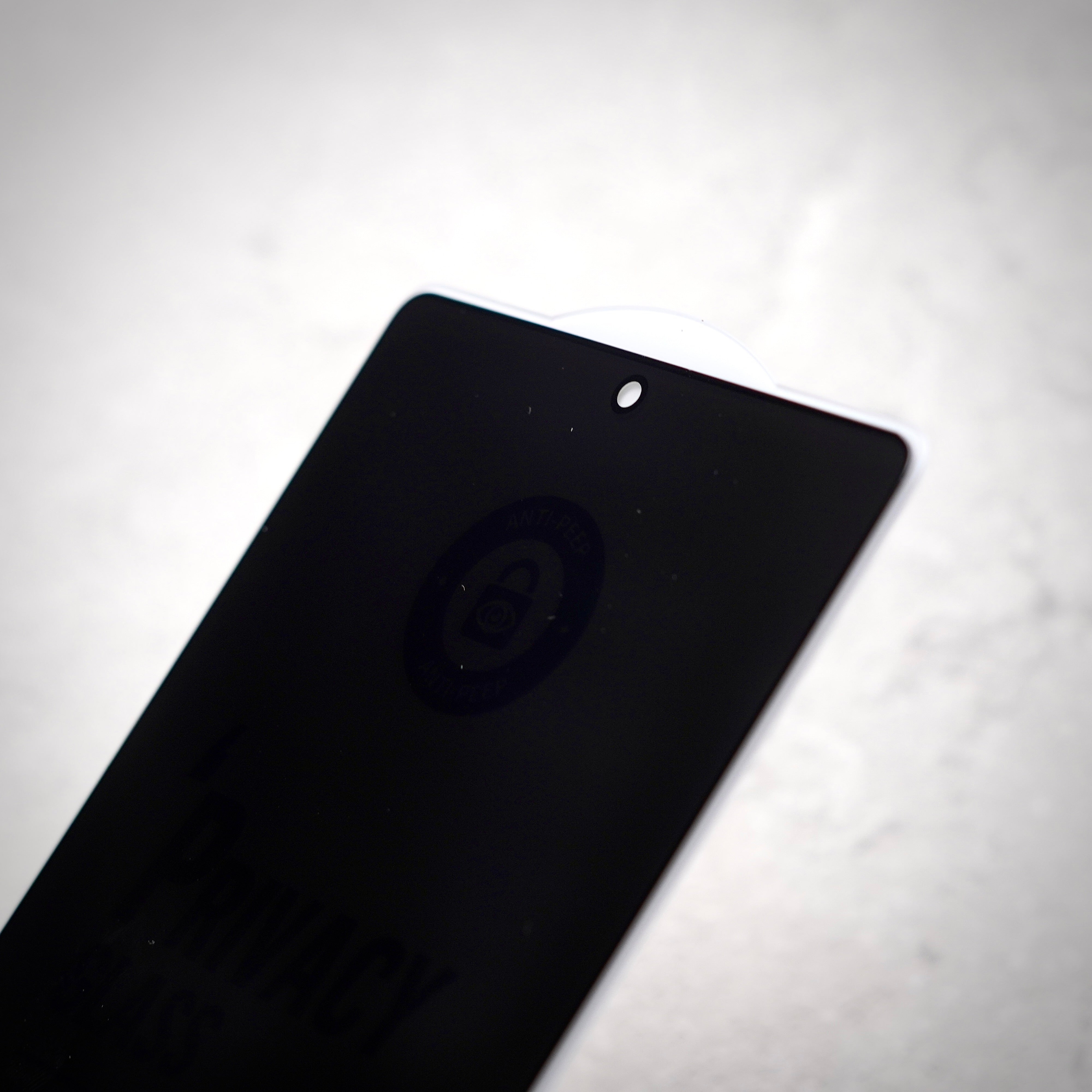 Blueo Privacy Glass for iPhone