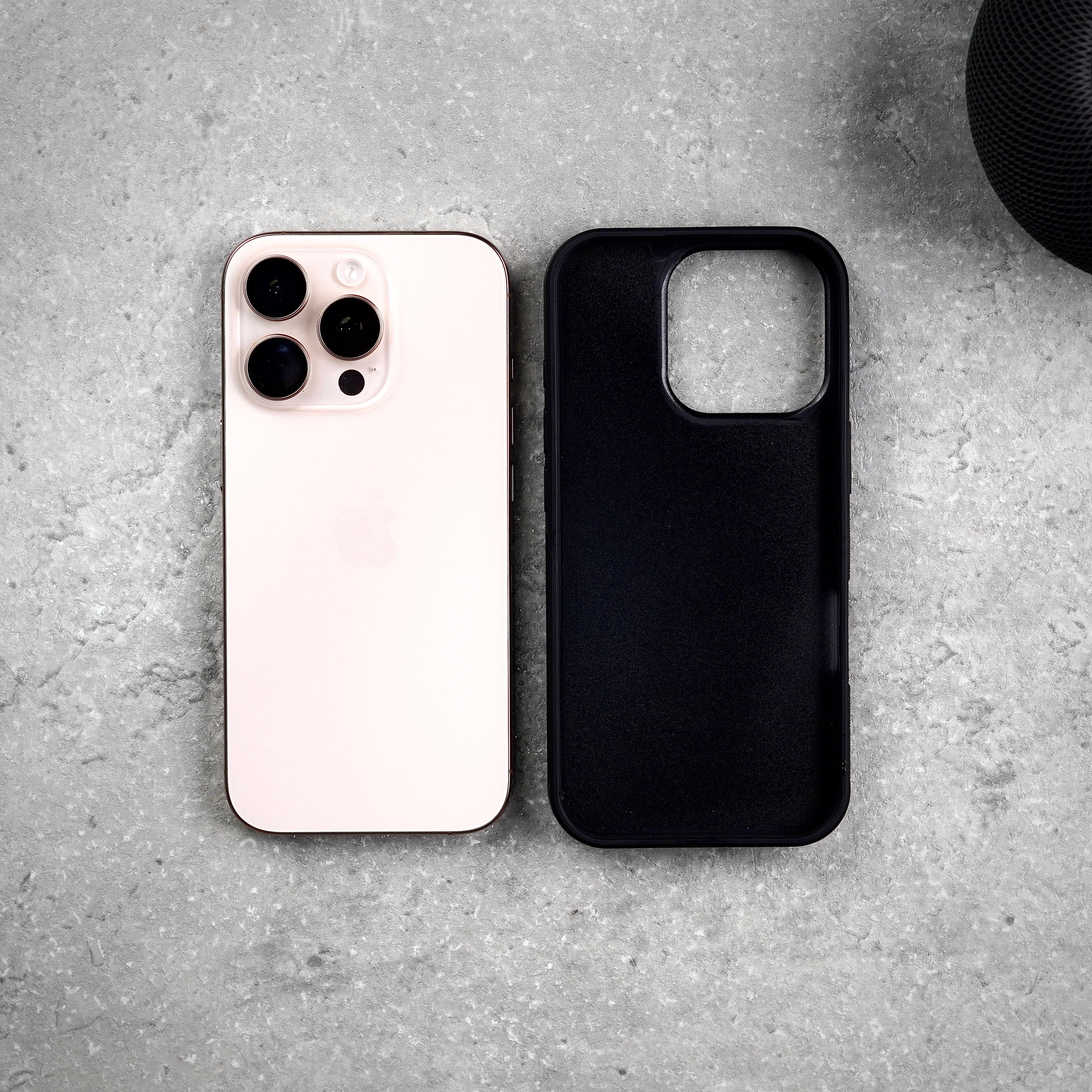 Puffer Case | Solid Protection for IPhone