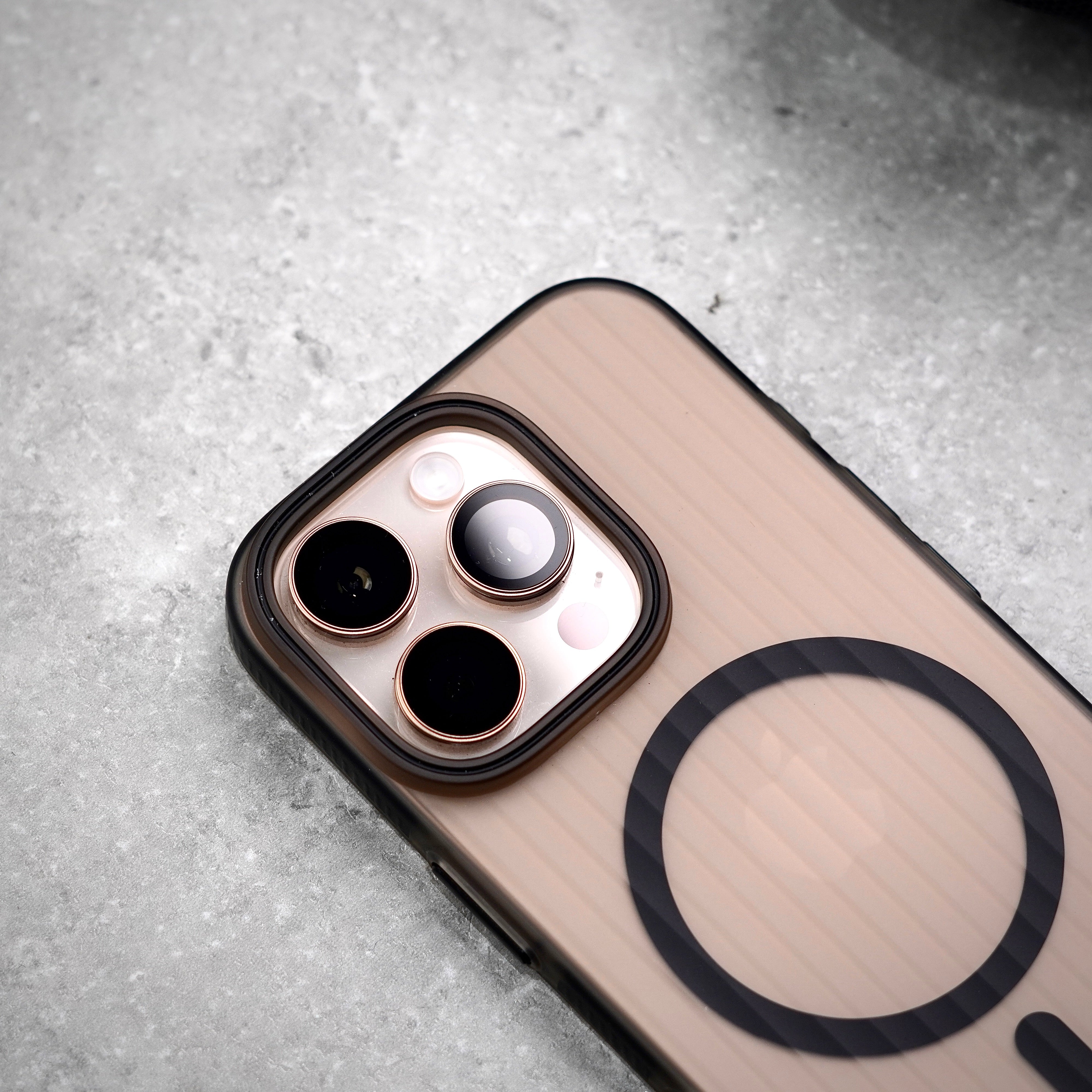 GRIP PAPER CASE | With MagSafe