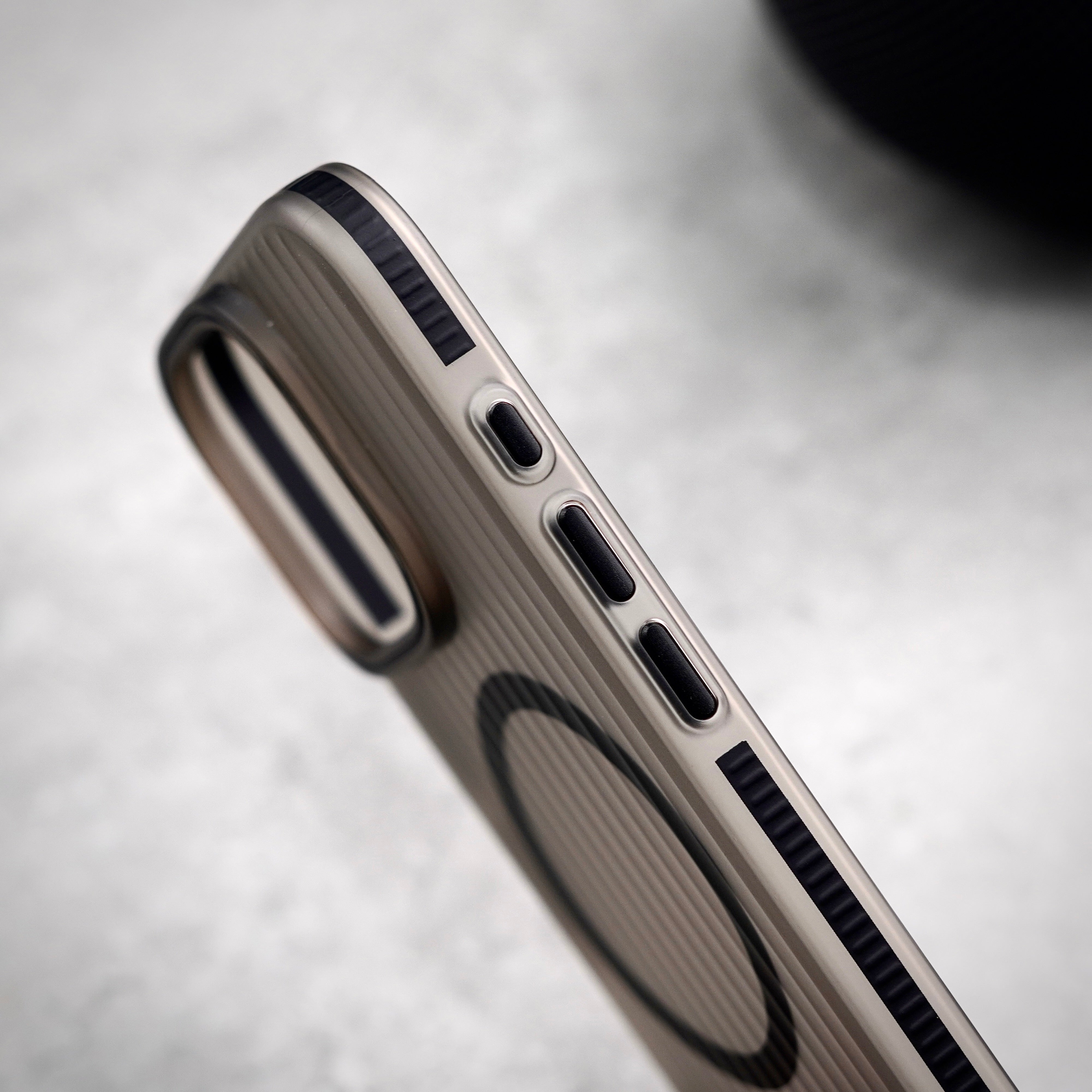 GRIP PAPER CASE | With MagSafe