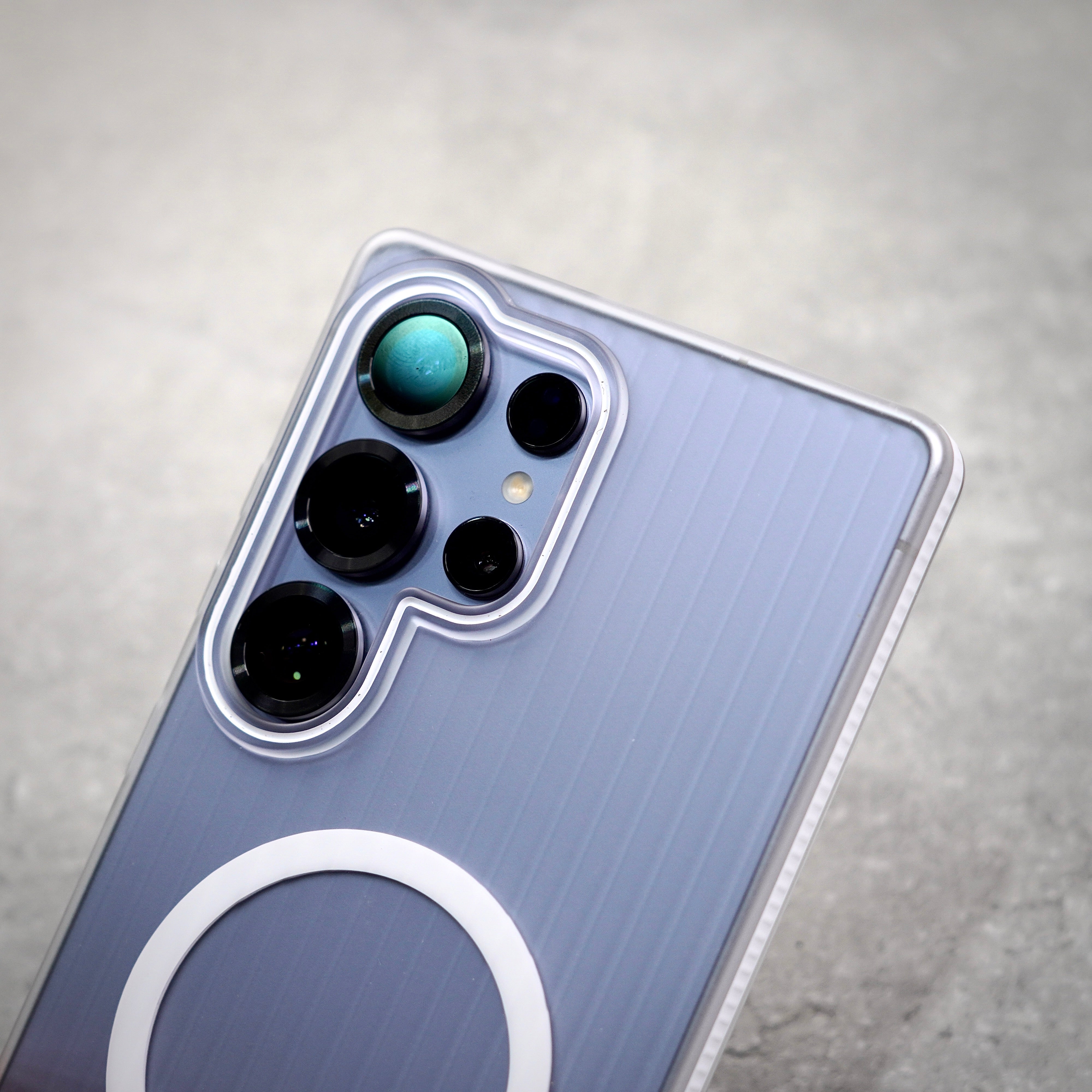 GRIP PAPER CASE | With MagSafe