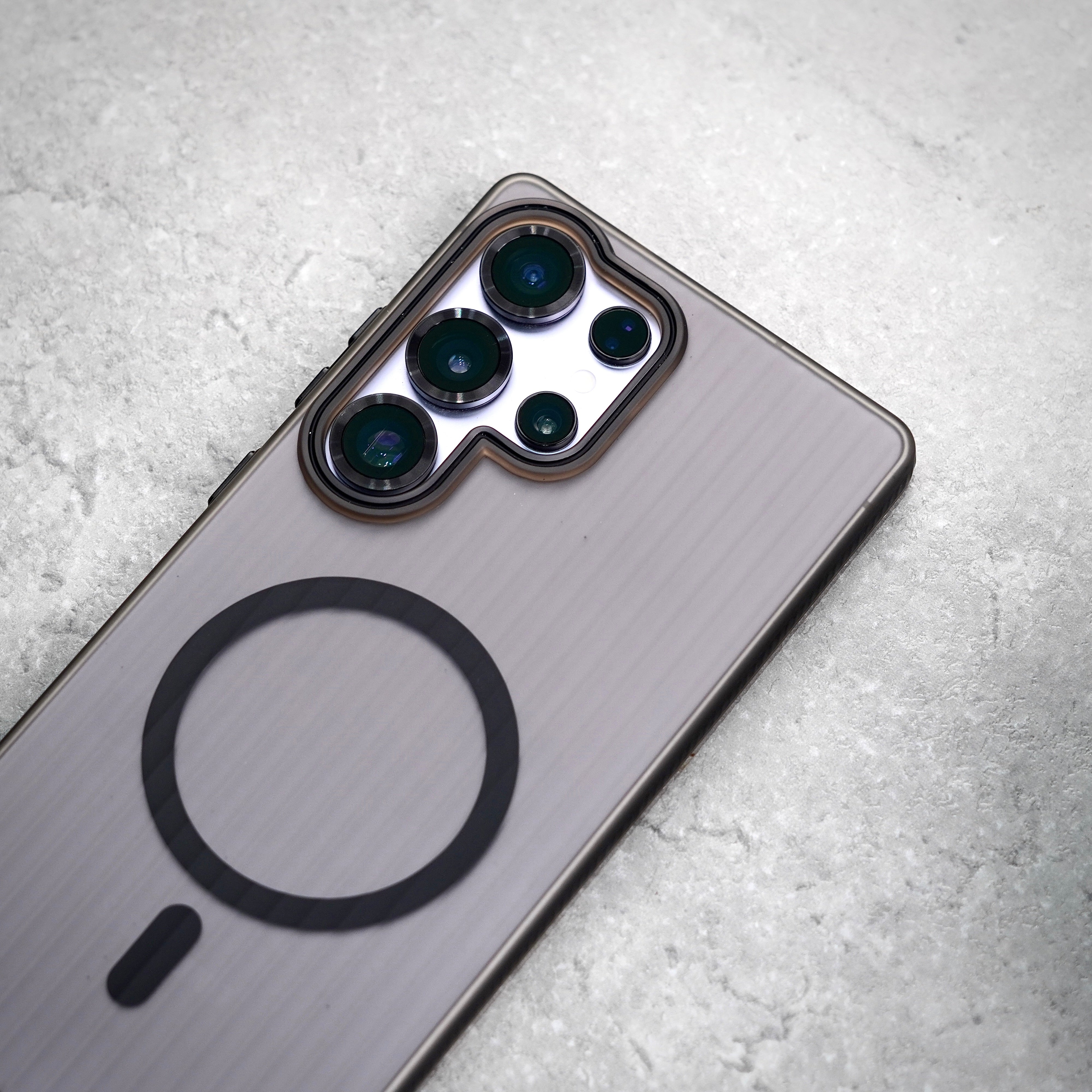 GRIP PAPER CASE | With MagSafe