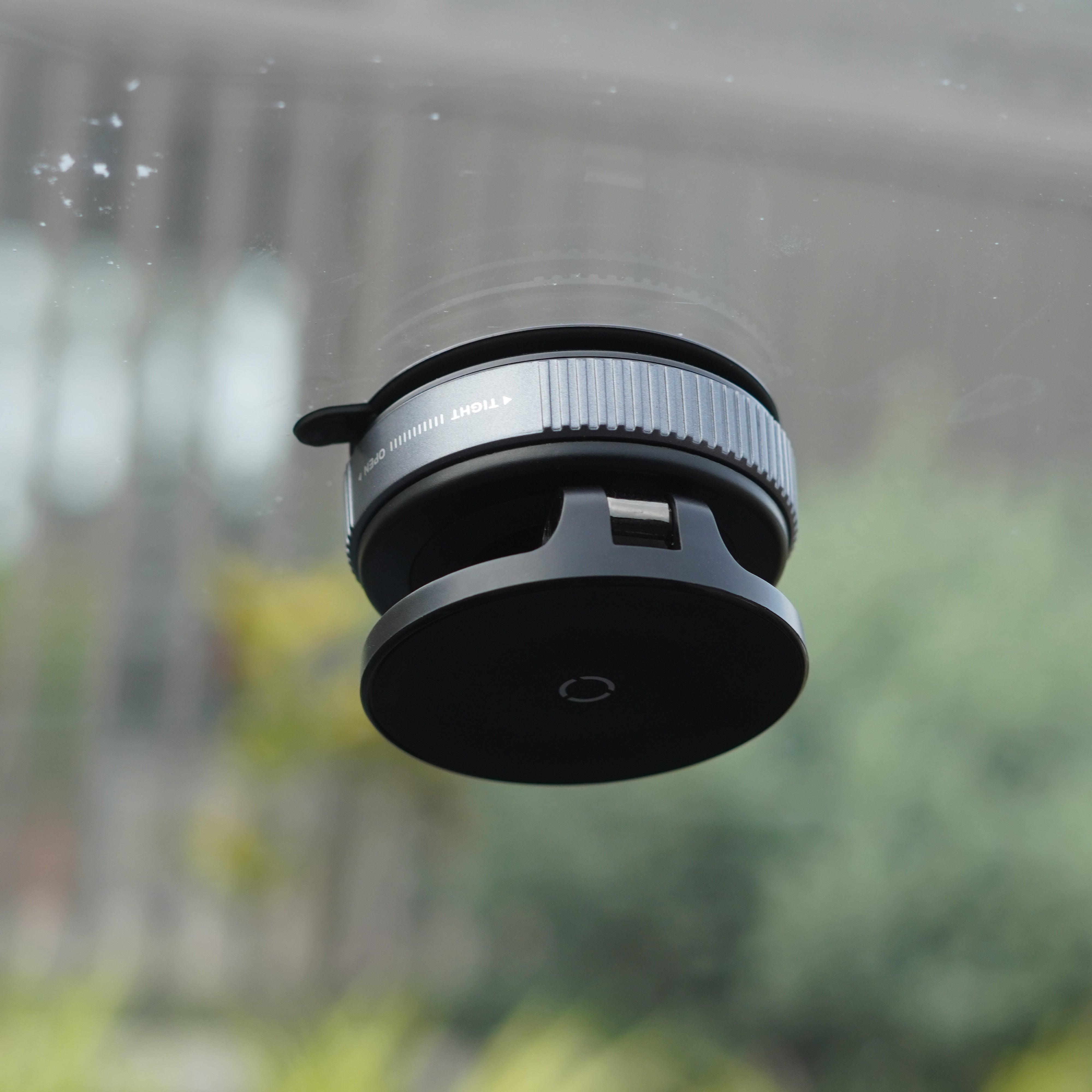 Car vacuum Suction Wirless Charging Stand | Strong magSafe