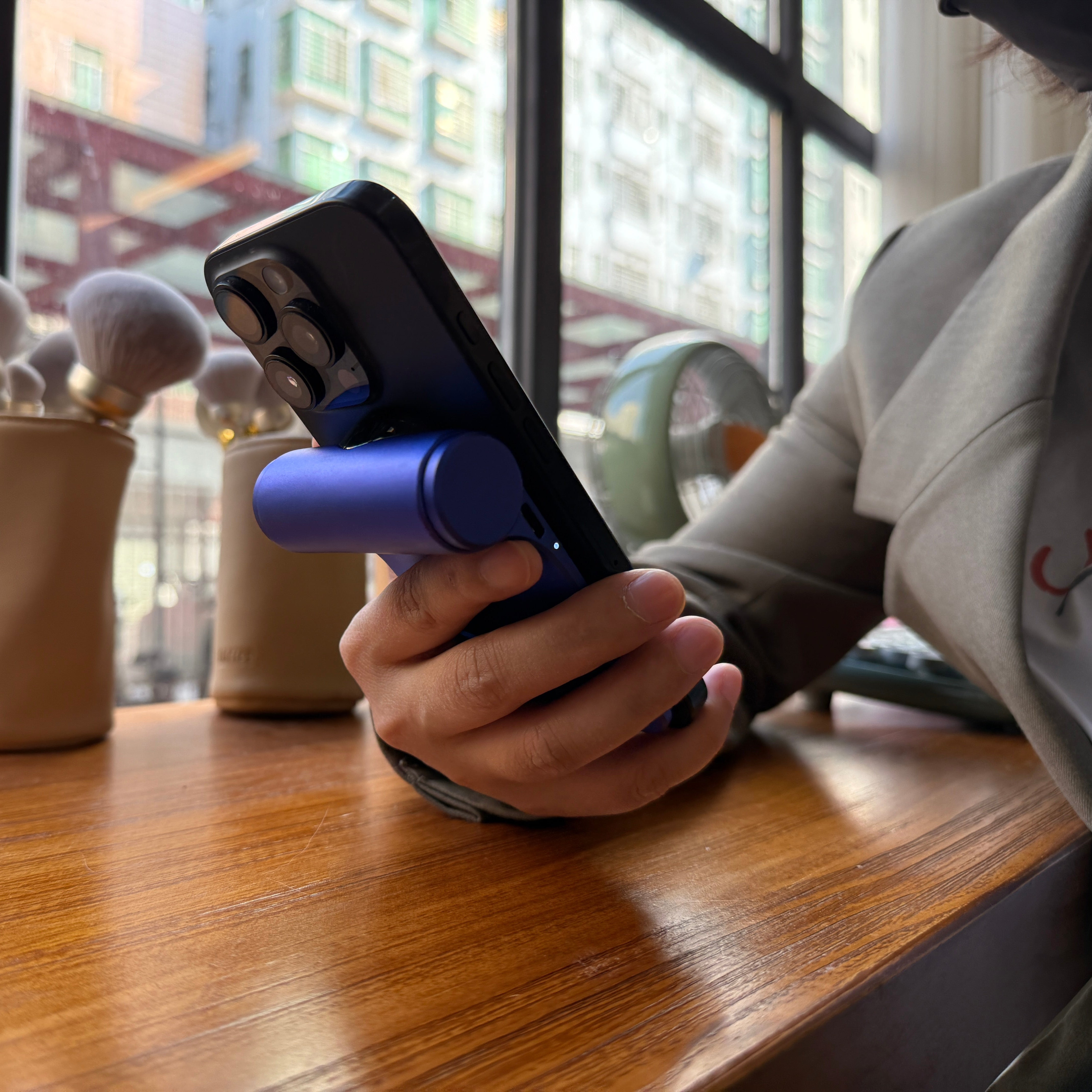 MANTA Ultra Slim PowerBank | 5000mAh | MagSafe Wirless Charge | Short Cable Included