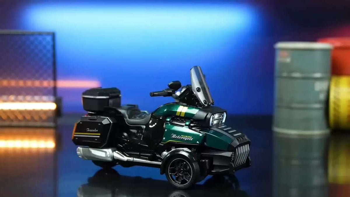 Green RC Motor Tricycle Simulation Motorcycle, Remote Controlled Three-Wheel Vehicle, Realistic Motorcycle Design, Responsive Steering, Smooth Driving Action, Durable Construction, Detailed Styling