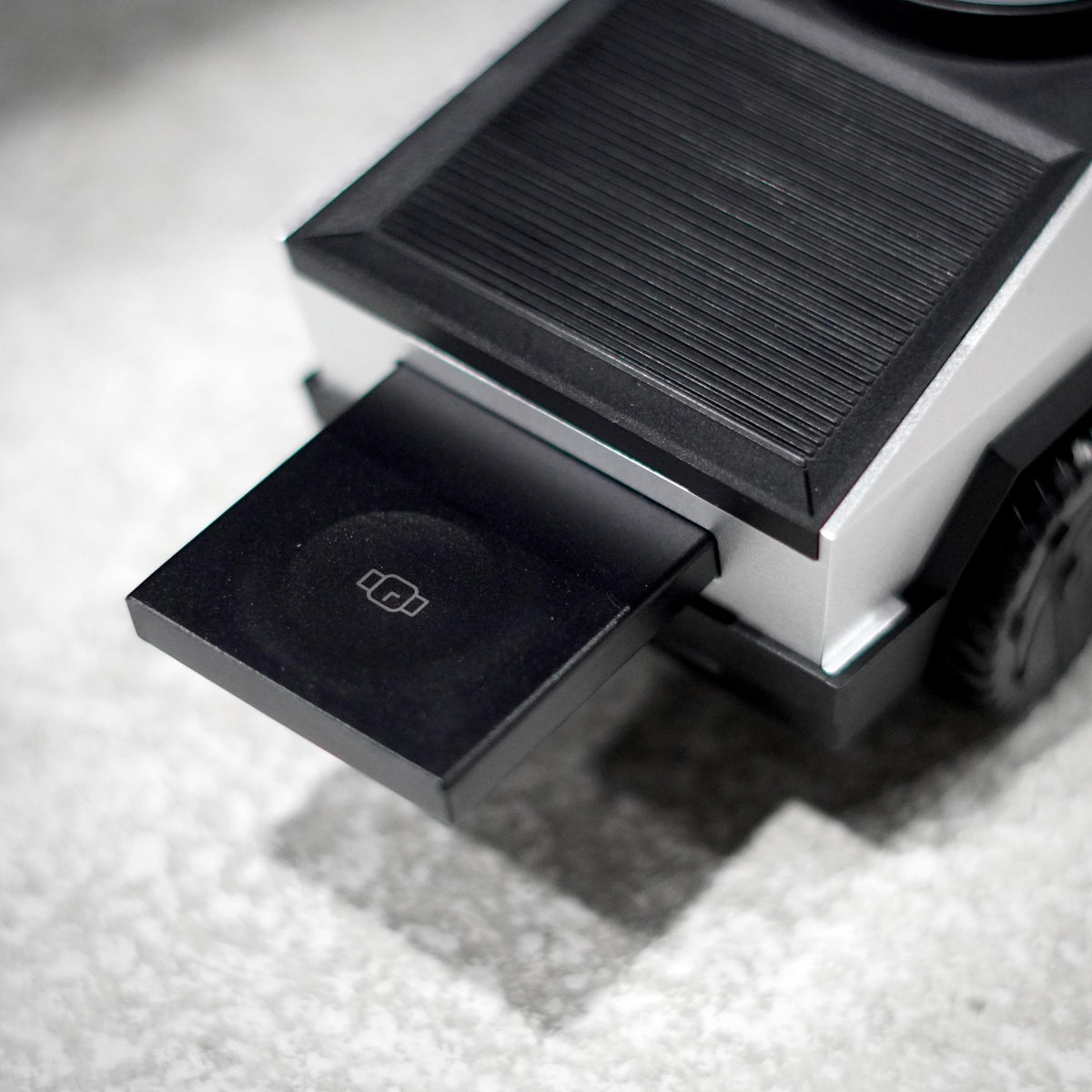 3-in-1 Magnetic Wireless Charging Station 25W with Bluetooth Speaker – Cybertruck Design